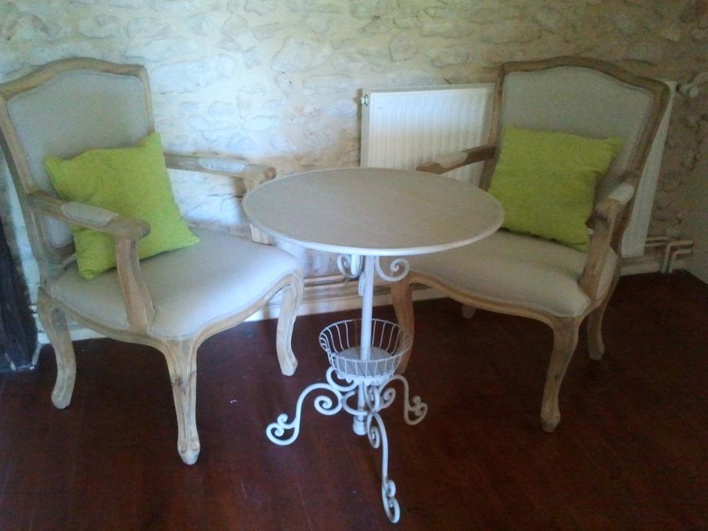 Chambres D'Hotes La Grange Au Bois Champagne-et-Fontaine Phòng bức ảnh
