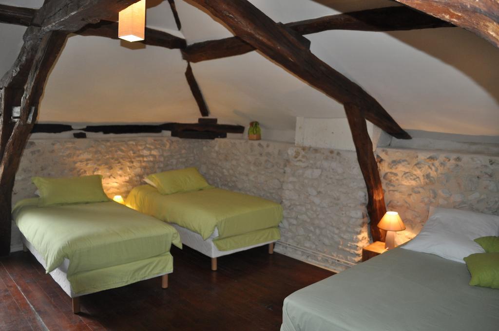 Chambres D'Hotes La Grange Au Bois Champagne-et-Fontaine Phòng bức ảnh