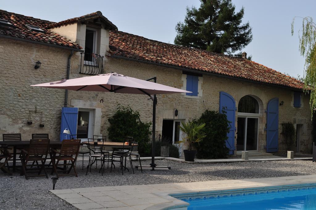 Chambres D'Hotes La Grange Au Bois Champagne-et-Fontaine Ngoại thất bức ảnh