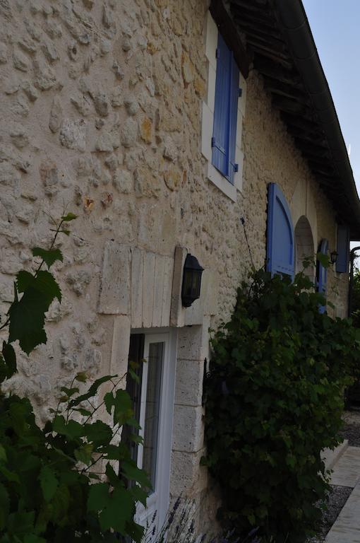 Chambres D'Hotes La Grange Au Bois Champagne-et-Fontaine Ngoại thất bức ảnh