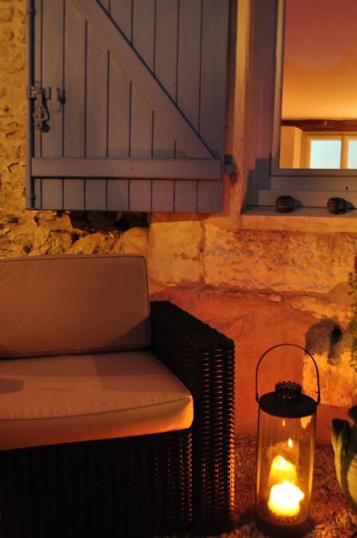 Chambres D'Hotes La Grange Au Bois Champagne-et-Fontaine Ngoại thất bức ảnh