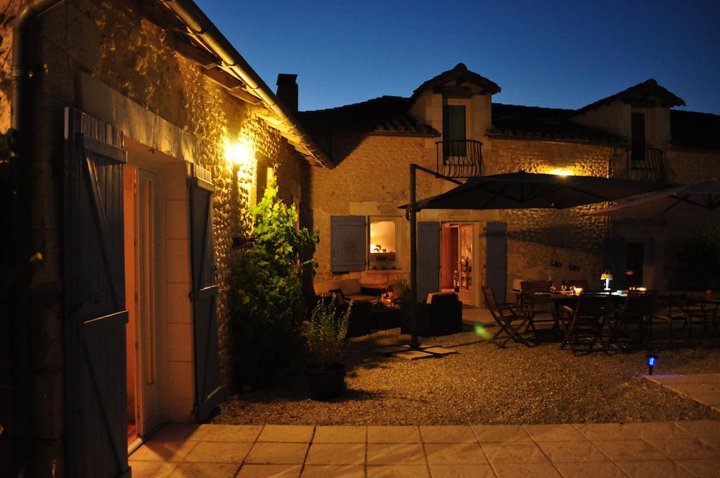 Chambres D'Hotes La Grange Au Bois Champagne-et-Fontaine Ngoại thất bức ảnh