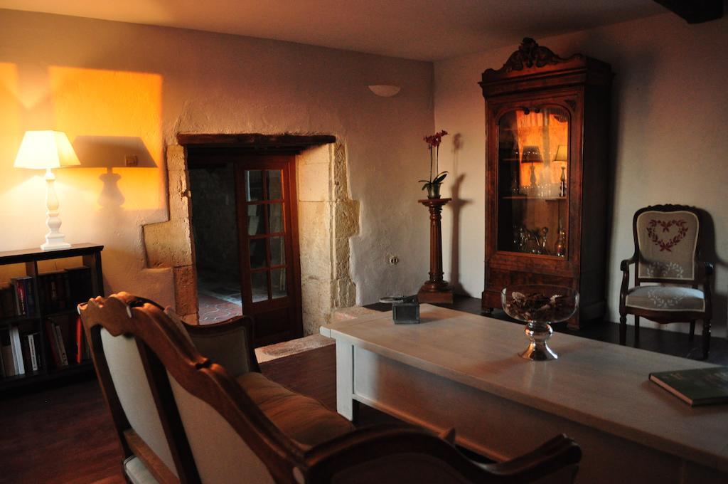Chambres D'Hotes La Grange Au Bois Champagne-et-Fontaine Ngoại thất bức ảnh